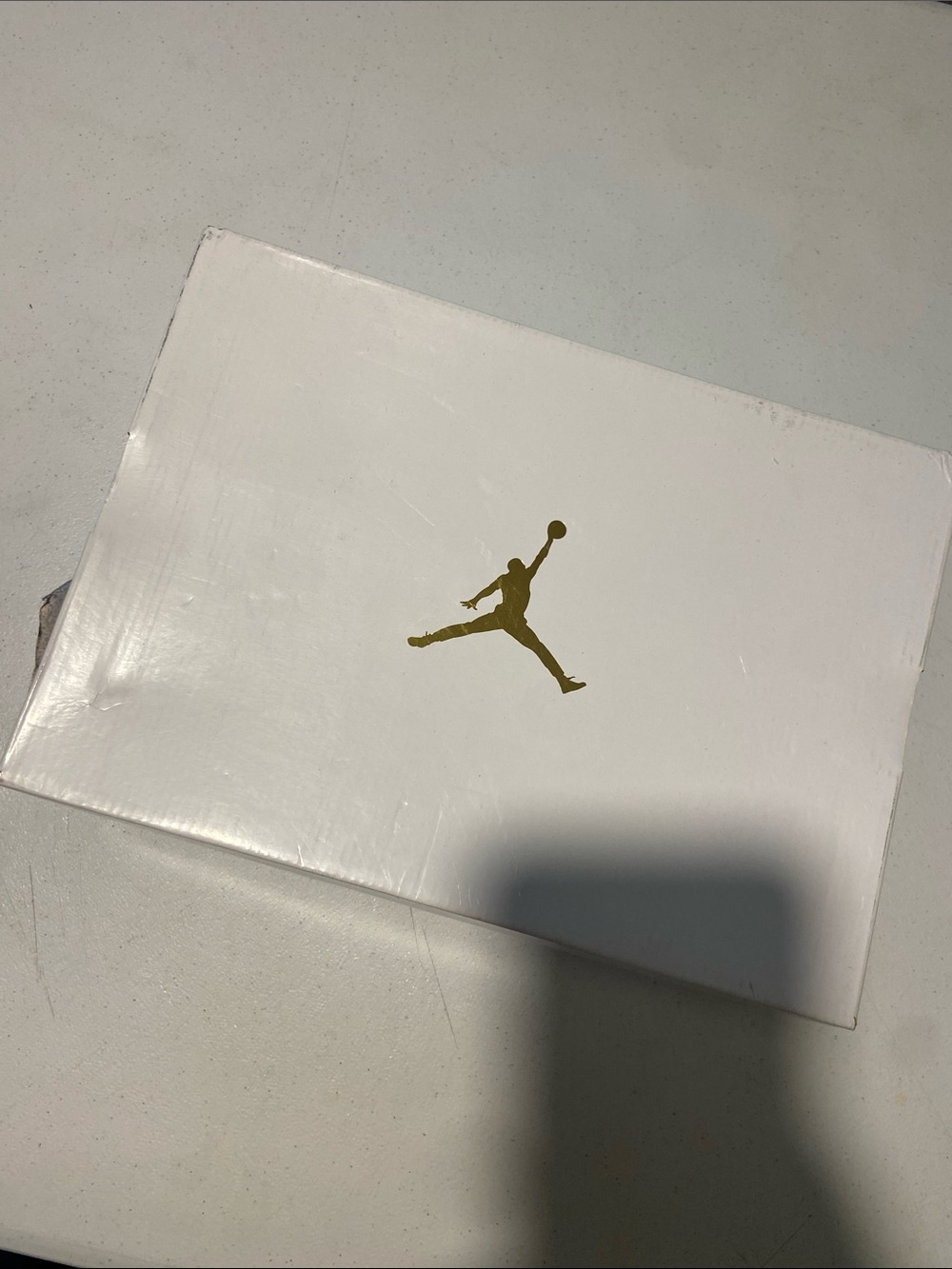 Jordan Air Jordan 1 Mid White and Gray Women's Sneakers - Picture 8 of 9
